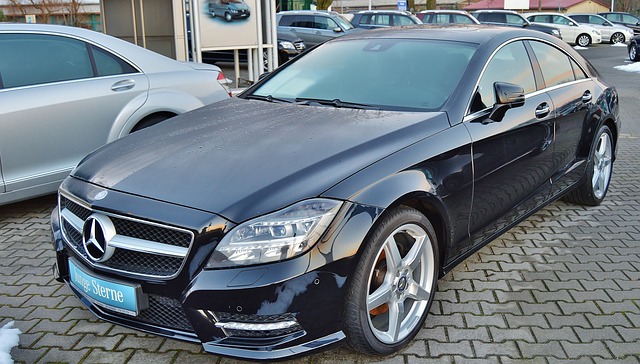 20171025141550_mercedes-587557_640
